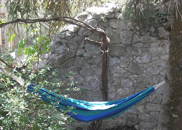 Vytinahouse וילה ויטינה